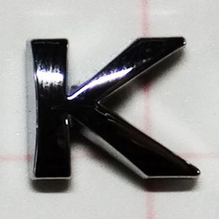 Lettre adhésive chromée K