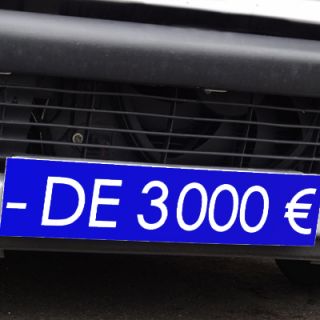 Cache plaque d'immatriculation avantage bleu - de 3000 €