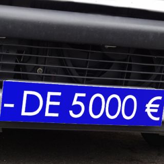 Cache plaque d'immatriculation avantage bleu - de 5000 €