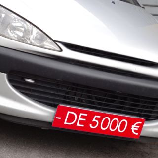 Cache plaque d'immatriculation avantage rouge - de 5000 €